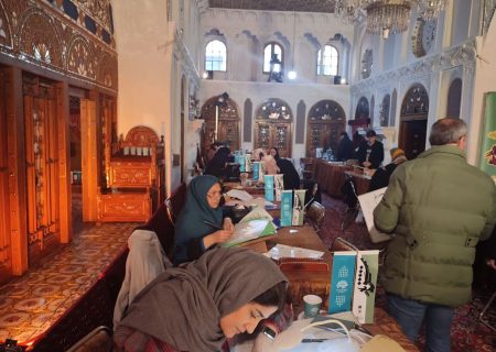 اولین جشنواره ملی بداهه‌نویسی بانوان خوشنویس ایران با عنوان “مشق مادر” در قزوین برگزار شد 