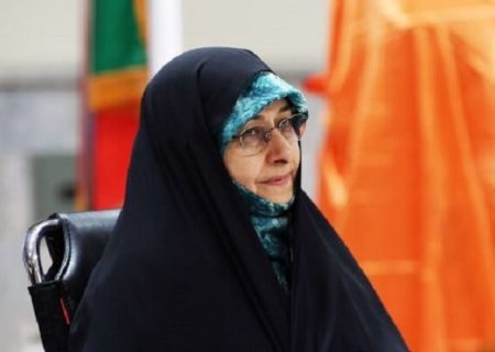 زنان در خط اول مقابله با آسیب‌های جنگ نرم هستند