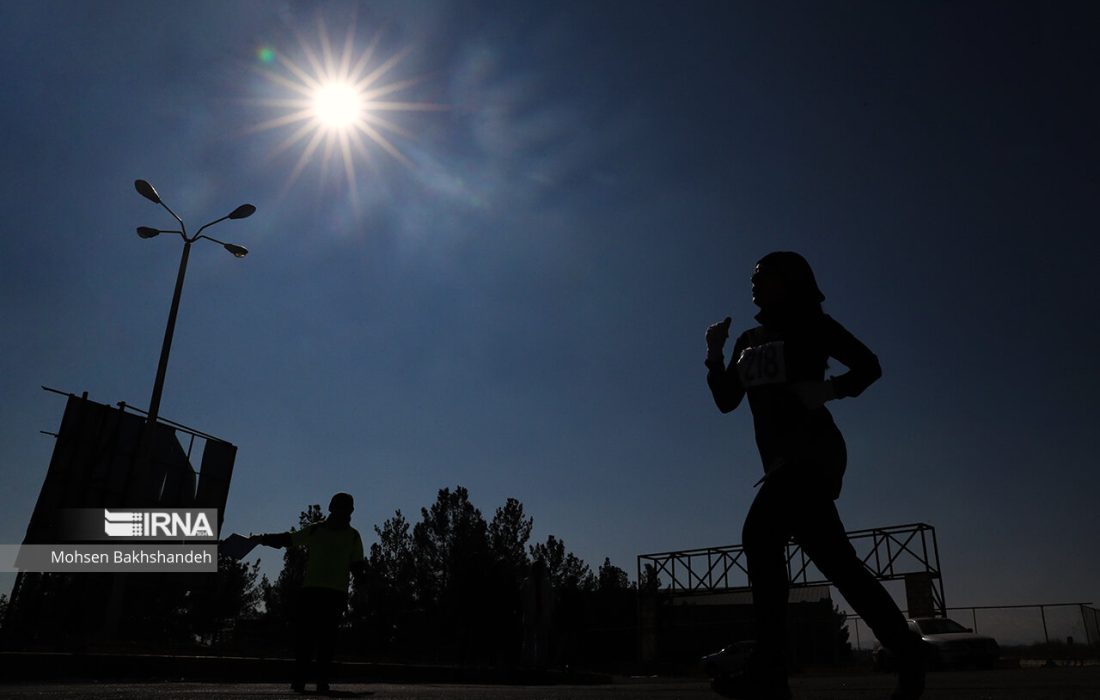 همدان میزبان دوصحرانوردی بانوان کشور شد