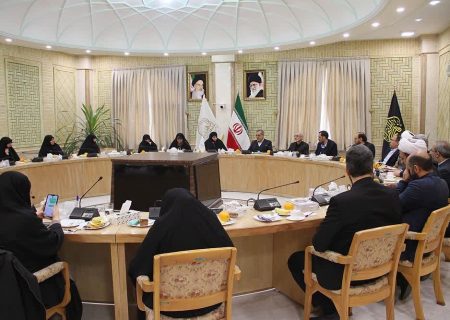 لزوم حضور جدی بانوان در عرصه اجتماع