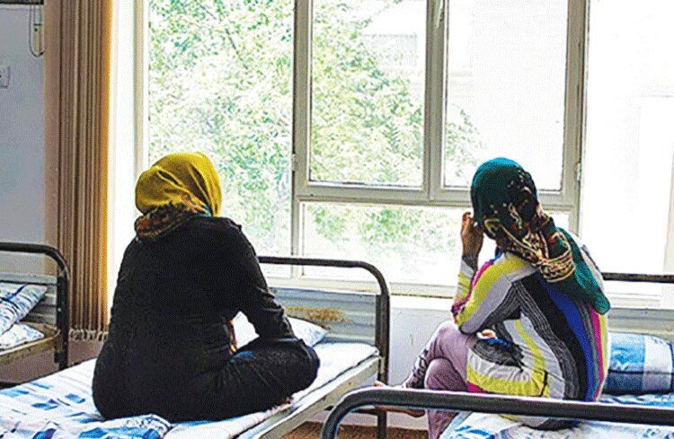 آسیب‌های اجتماعی و جامعه زنان