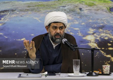 اسلام «زن تمدن ساز و جامعه ساز» را به دنیا معرفی کرد