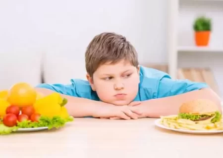 شیوع چاقی در کودکان مدرسه‌ای/ برنامه‌ریزی غربالگری اجباری چاقی و کوتاه قدی کودکان