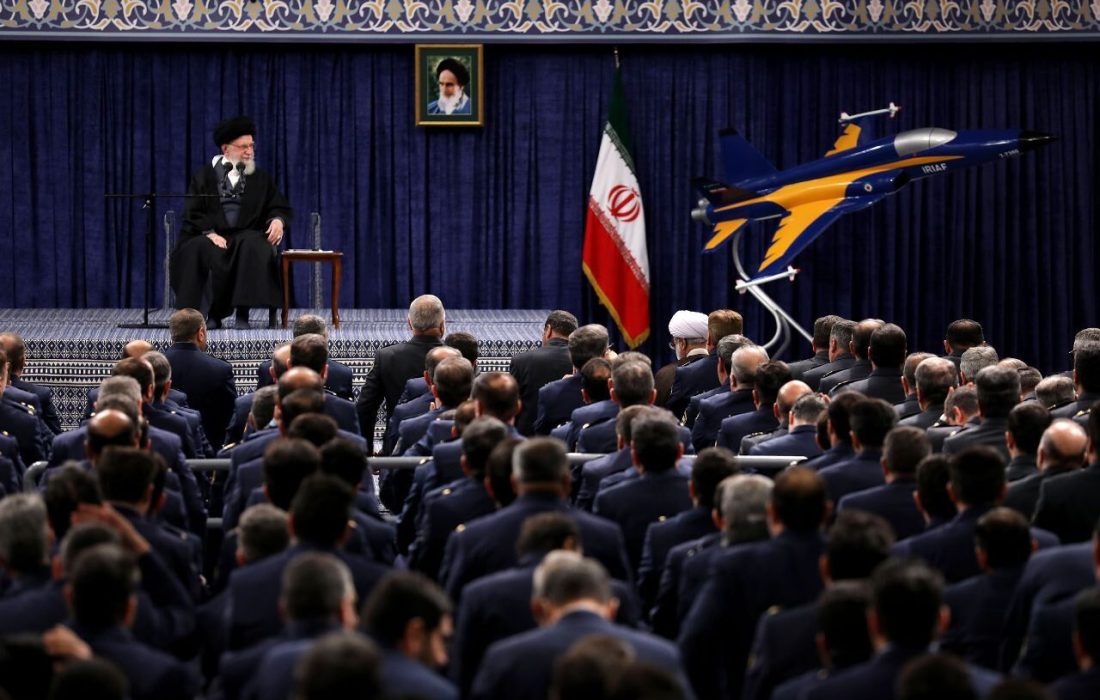 رهبر انقلاب: حضور پرشور مردم در راهپیمایی ۲۲ بهمن نشانه اقتدار ملی است