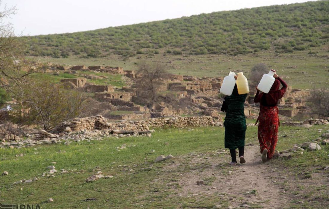 چهره روستاهای کشور زنانه شده است/ تجرد دختران را فراپایتختی ببینیم