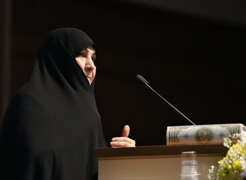 حوزه علمیه سهم خود در تقویت جریان زن و خانواده در عرصههای ملی و بینالمللی را ایفا کند